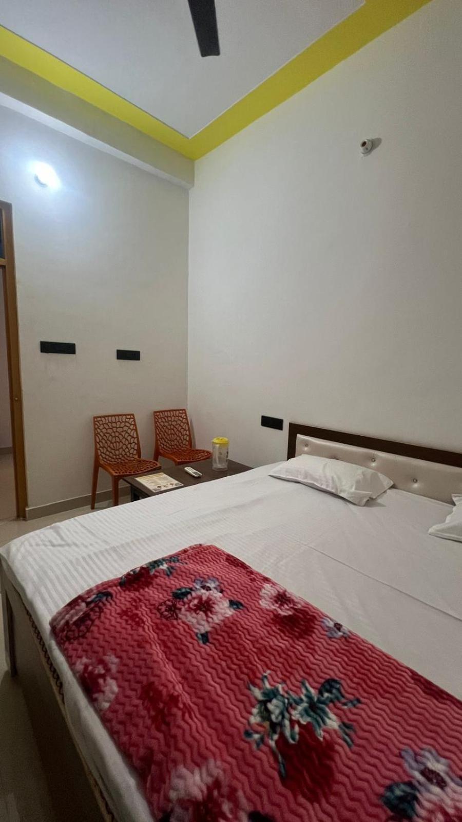Veda Palace, 900 Meter Distancce From Temple Ayodhya Bagian luar foto